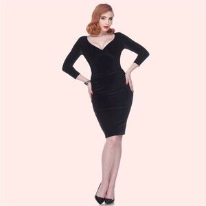 Bettie Page Va Va Voom Velvet Wiggle Black